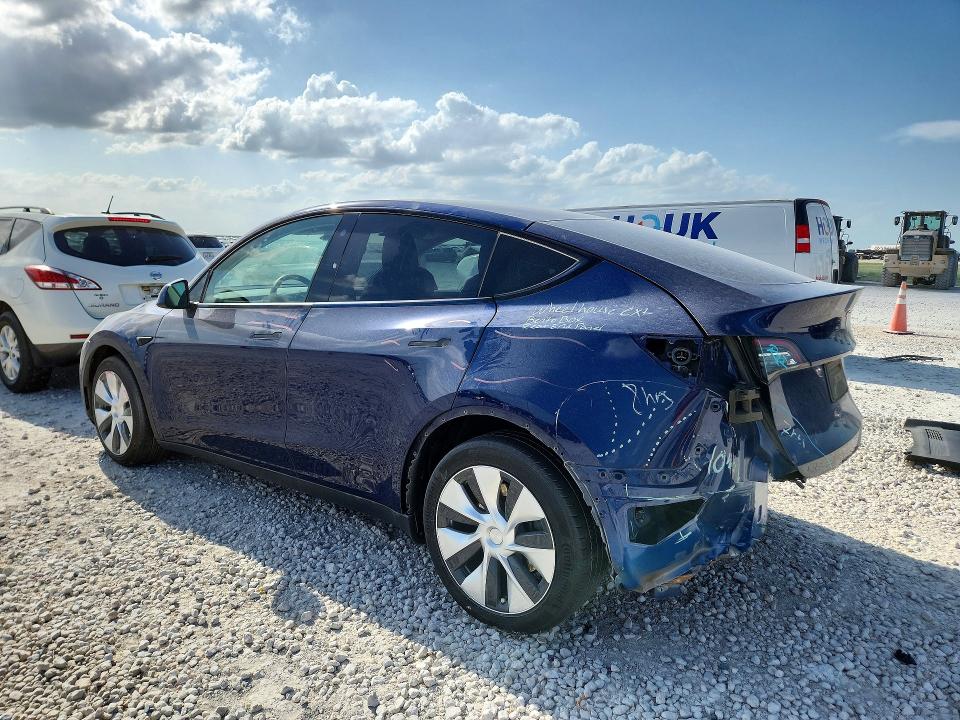 2021 Tesla Model y VIN 5YJYGDEE4MF122152 COPART salvage auction — REAR END, Tx - Salvage Vehicle Title, sold $7,700 on 2026-07-16 (photo 2)