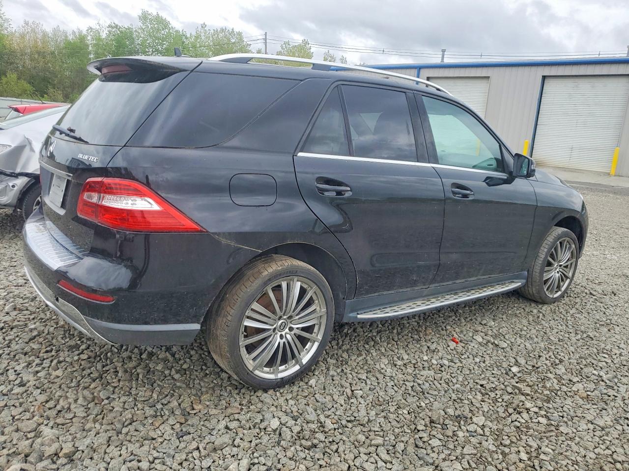 2014 Mercedes-Benz ML-Class VIN 4JGDA2EB1EA317822 COPART salvage auction — Minor Dent/Scratches, MA - CERTIFICATE OF TITLE (P), sold $3,950 on 2026-07-01 (photo 3)