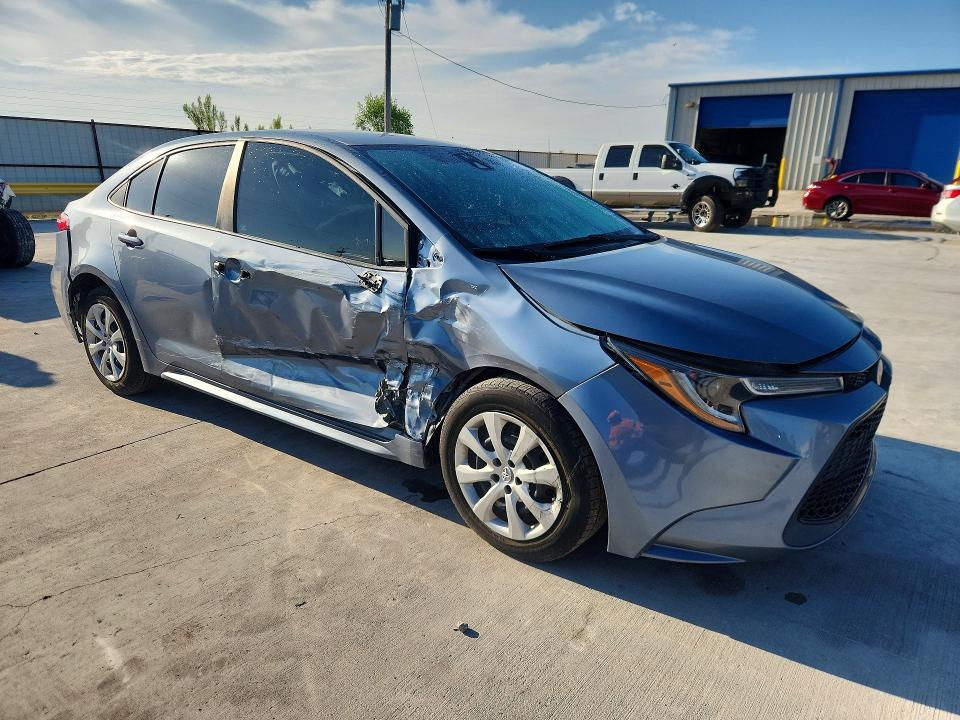 2022 Toyota VIN 5YFEPMAE0NP350969 COPART salvage auction — SIDE, Tx - Salvage Vehicle Title, sold $5,600 on 2026-07-24 (photo 4)