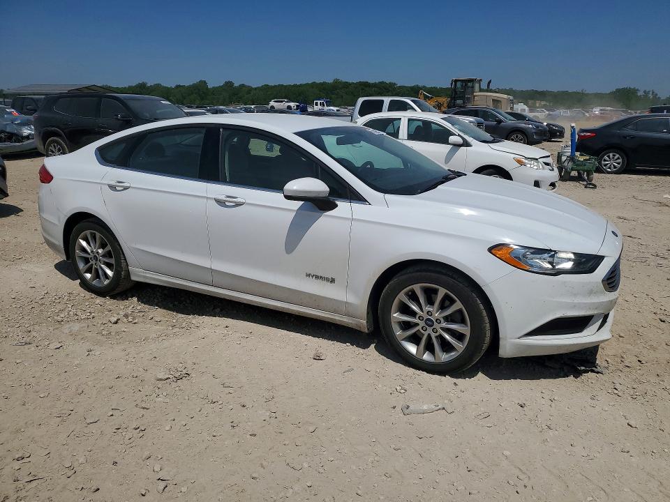 2017 Ford Fusion VIN 3FA6P0UUXHR132882 COPART salvage auction — HAIL, Ks - Cert Of Title-Salvage, sold $850 on 2026-07-09 (photo 4)