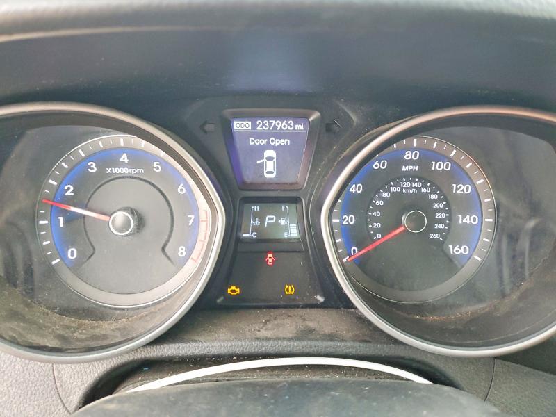 2014 Hyundai Elantra VIN KMHD35LH3EU165365 COPART salvage auction — MINOR DENT/SCRATCHES, Mt - Certificate Of Title, sold $675 on 2026-07-17 (photo 9)