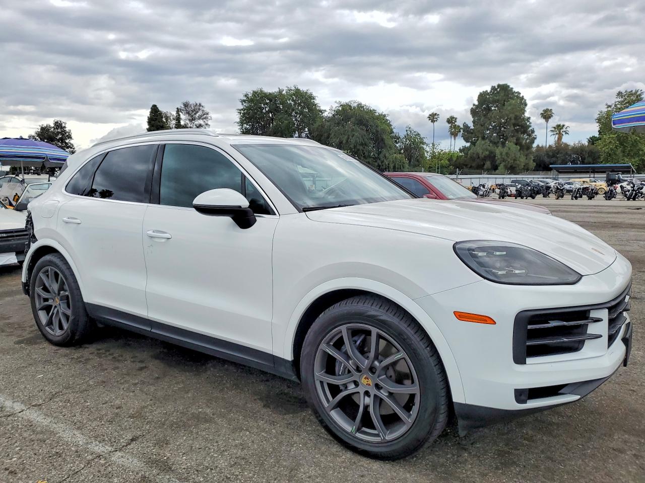 2024 Porsche Cayenne VIN WP1AA2AY3RDA02573 COPART salvage auction — Rear End, CA - SALVAGE CERTIFICATE, sold $45,500 on 2026-08-11 (photo 4)