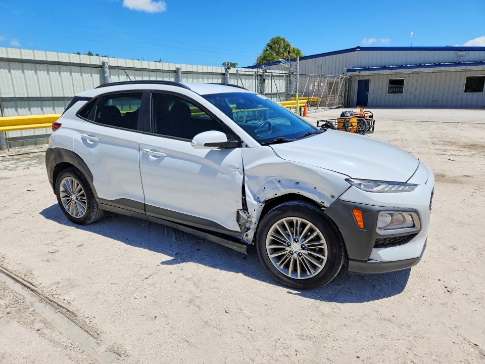 2020 Hyundai VIN KM8K22AA0LU552595 COPART salvage auction — SIDE, Fl - Cert Of Title Slvg Rebuildable, sold $5,000 on 2026-07-08 (photo 4)