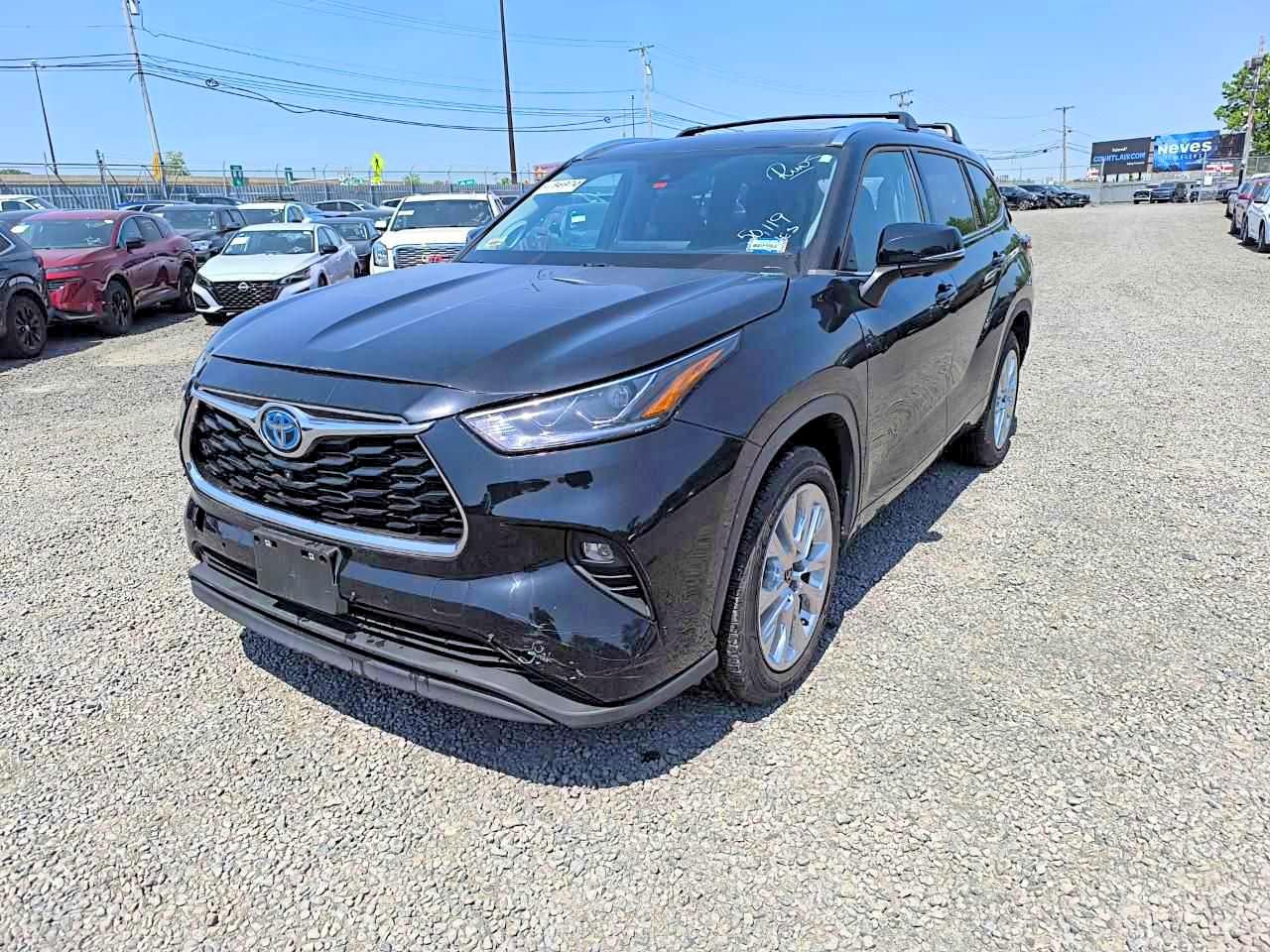 2023 Toyota Highlander Hybrid VIN 5TDYARAH2PS519034 — COPART salvage auction photo