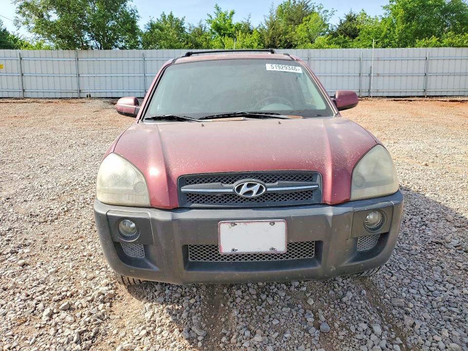 2005 Hyundai Tucson VIN KM8JN12D75U168466 COPART salvage auction — MINOR DENT/SCRATCHES, Ok - Certificate Of Title, sold $425 on 2026-07-02 (photo 5)