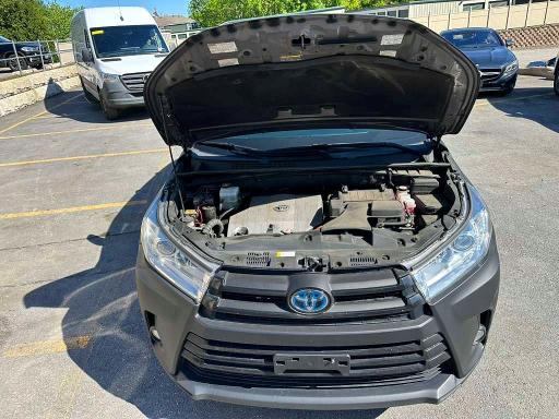 2019 Toyota Highlander VIN 5TDJGRFH7KS073819 COPART salvage auction — MINOR DENT/SCRATCHES, Nj - Certificate Of Title, sold $13,900 on 2026-07-29 (photo 9)