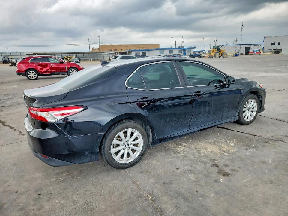 2019 Toyota Camry VIN 4T1B11HK5KU721097 COPART salvage auction — SIDE, Tx - Salvage Vehicle Title, sold $5,300 on 2026-07-02 (photo 3)