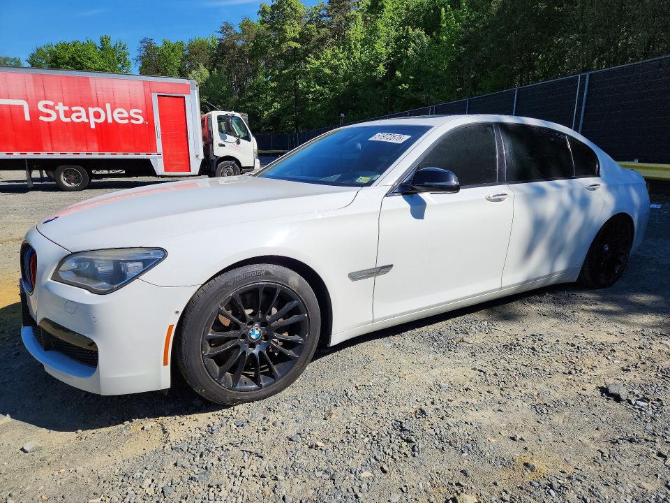 2015 BMW 7er VIN WBAYF8C56FD654300 COPART salvage auction — FRONT END, Salvage Title, sold $950 on 2026-07-31 (photo 1)