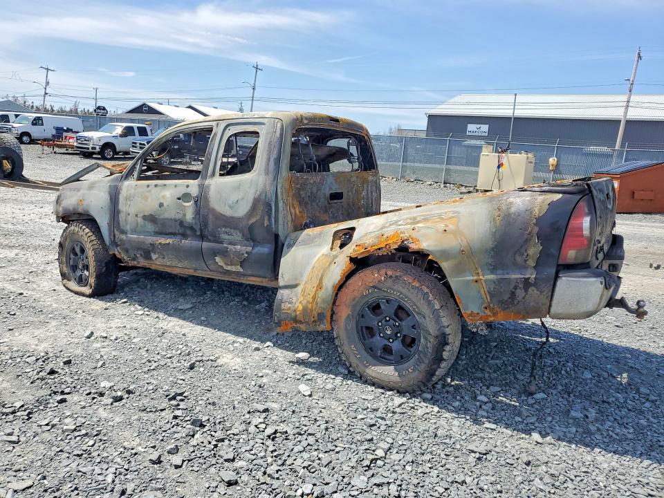 2010 Toyota Tacoma VIN 5TEUU4EN5AZ687432 COPART salvage auction — BURN, Ns - Cert Of Reg - Non-Repairable, sold $375 on 2026-07-02 (photo 2)