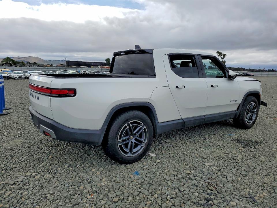 2025 Rivian VIN 7FCTGBAA5SN035063 COPART salvage auction — FRONT END, Ca - Salvage Certificate, sold $20,100 on 2026-07-20 (photo 3)