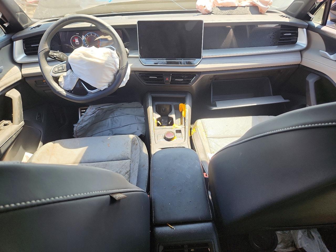 2025 Volkswagen Tiguan VIN 3VVGR7RM9SM063246 COPART salvage auction — Front End, IL - SALVAGE CERTIFICATE, sold $7,900 on 2026-07-09 (photo 8)