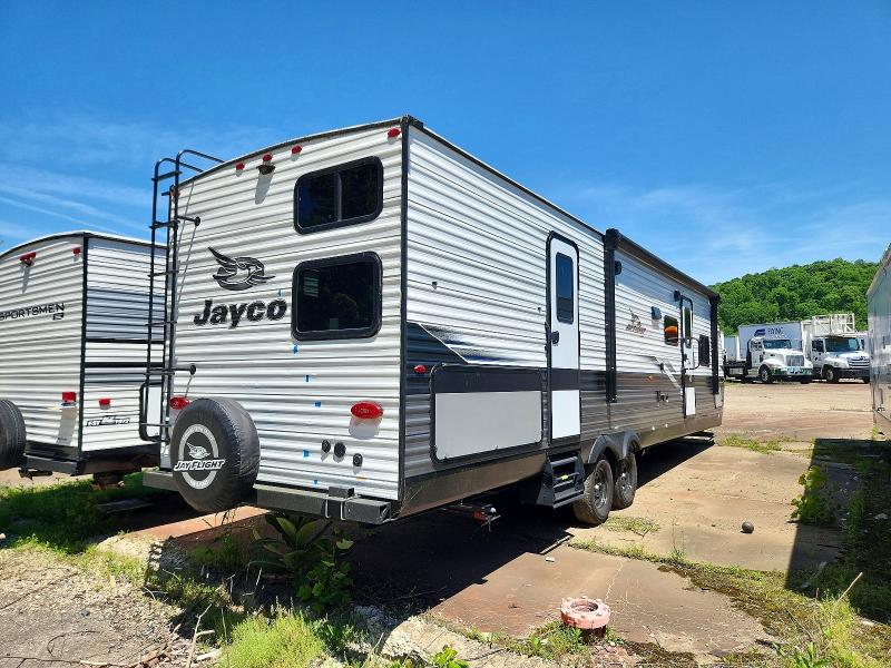 2024 Jayflight VIN 1UJBC0BT2R17T0409 COPART salvage auction — HAIL, PA - CERTIFICATE OF SALVAGE, sold $13,400 on 2026-07-09 (photo 4)