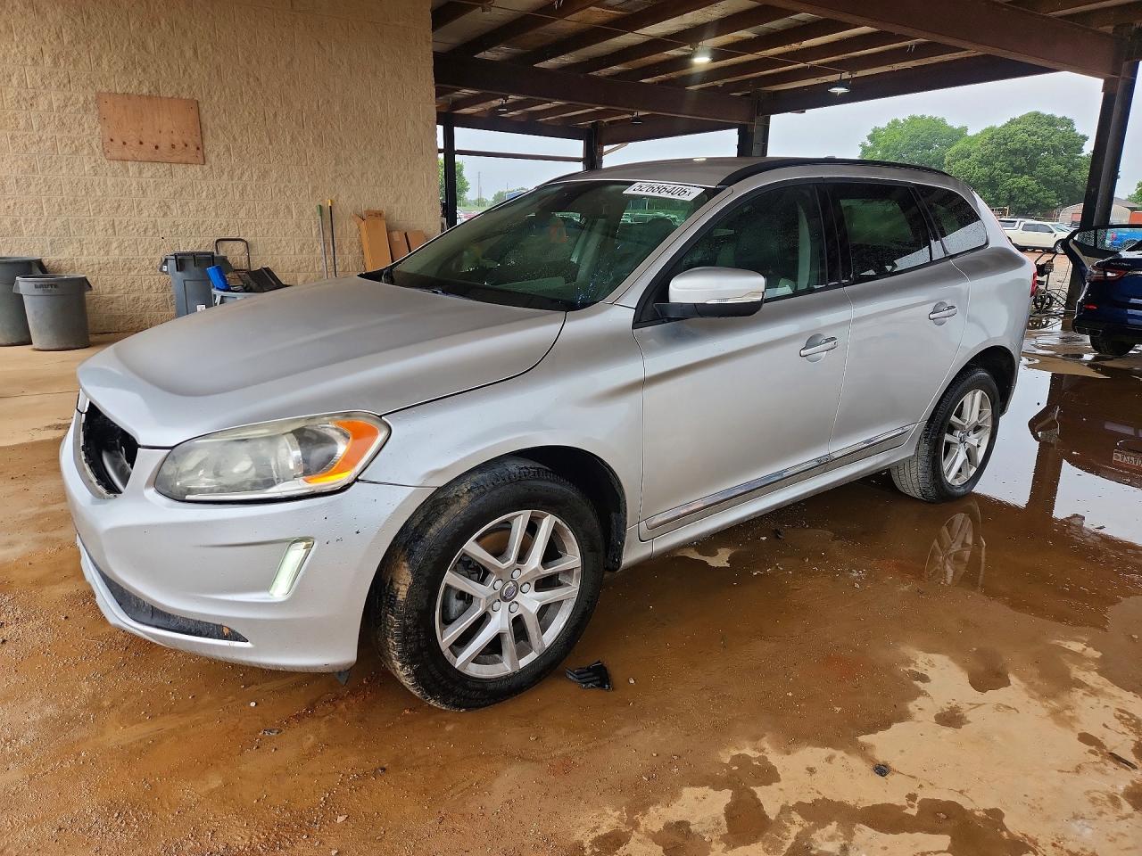 2017 Volvo XC60 VIN YV440MDJ2H2090860 — COPART salvage auction photo