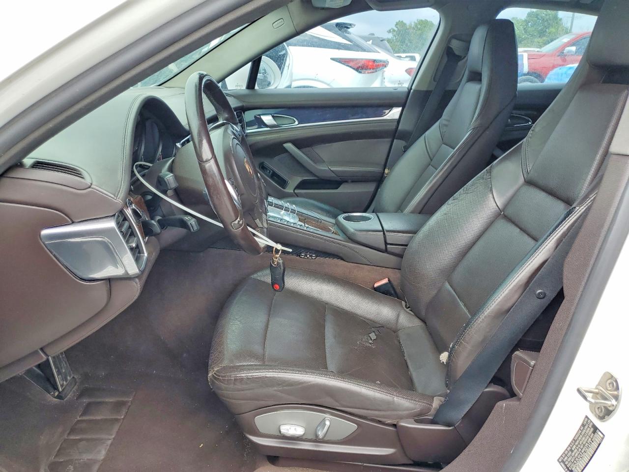 2010 Porsche Panamera VIN WP0AB2A7XAL061412 COPART salvage auction — Minor Dent/Scratches, FL - CERT OF TITLE-REBUILT, sold $4,000 on 2026-07-03 (photo 7)