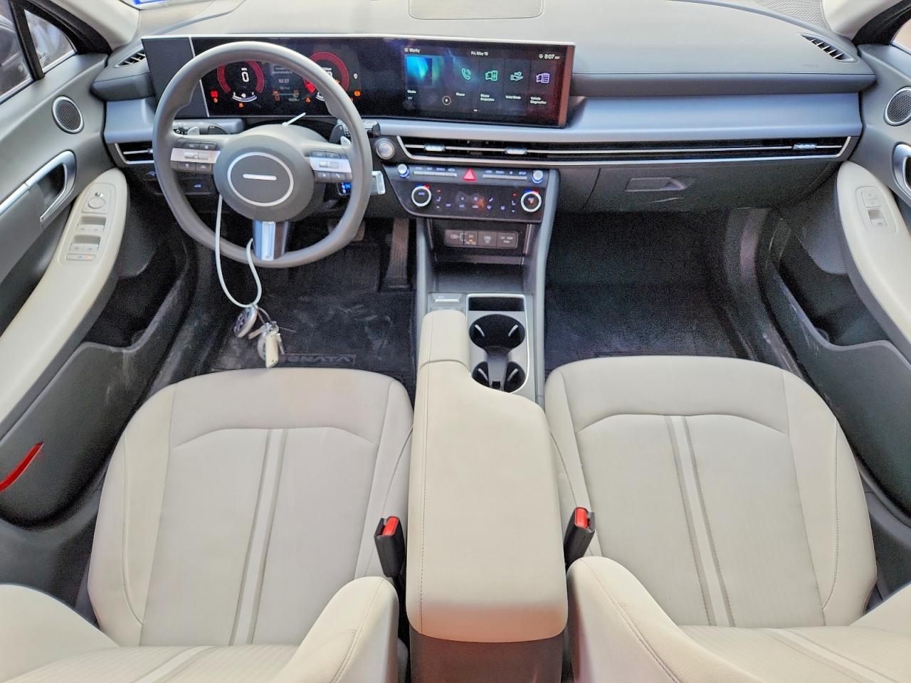2024 Hyundai Sonata VIN KMHL64JA0RA392717 COPART salvage auction — Minor Dent/Scratches, TX - SALVAGE VEHICLE TITLE, sold $10,400 on 2026-07-09 (photo 8)