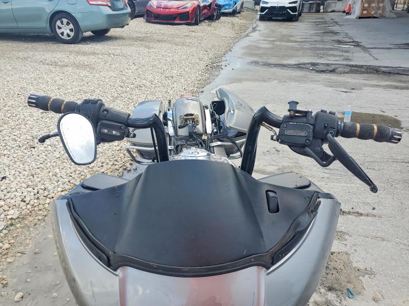 2016 Harley-davidson Fltru VIN 1HD1KGL14GB612100 COPART salvage auction — FRONT END, Fl - Cert Of Title Slvg Rebuildable, sold $1,800 on 2026-09-12 (photo 5)