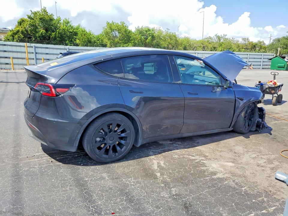2024 Tesla VIN 7SAYGDED4RF038592 COPART salvage auction — FRONT END, Salvage Title, sold $200 on 2026-07-27 (photo 3)
