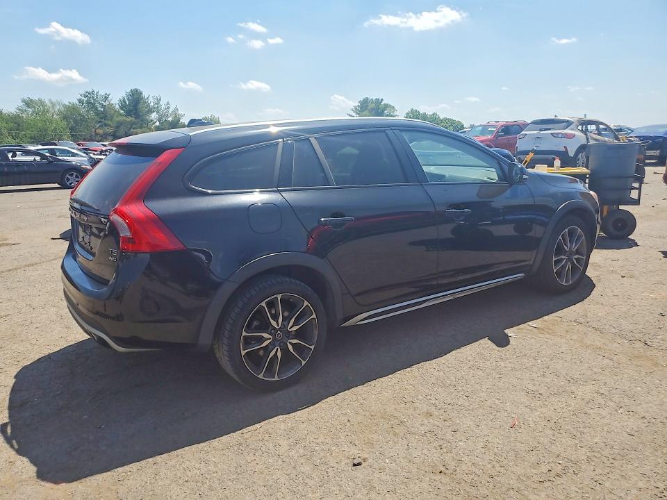 2018 Volvo V60 VIN YV440MWK4J2052882 COPART salvage auction — MECHANICAL, Pa - Cert Of Title (P), sold $3,800 on 2026-07-02 (photo 3)