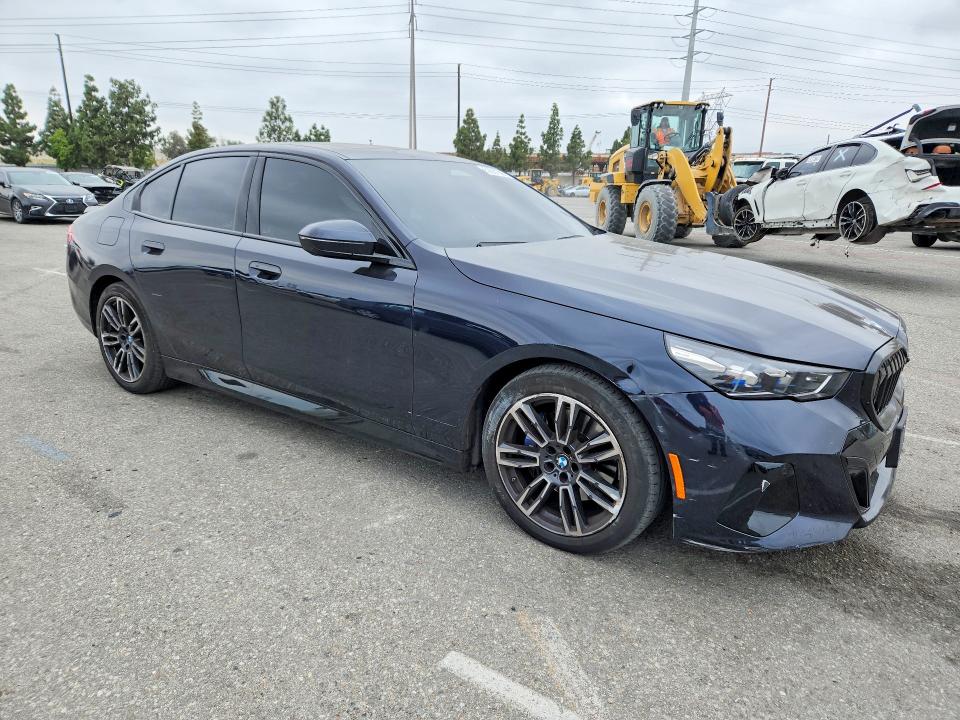 2024 BMW 5er VIN WBA53FJ05RCP81119 COPART salvage auction — REAR END, CA - SALVAGE CERTIFICATE, sold $475 on 2026-07-21 (photo 4)