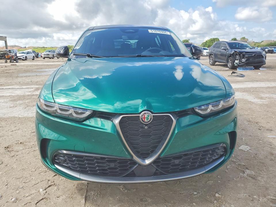 2024 Alfa romeo Tonale VIN ZASPATCW4R3046797 COPART salvage auction — REAR END, Fl - Cert Of Title Slvg Rebuildable, sold $17,200 on 2026-07-14 (photo 5)