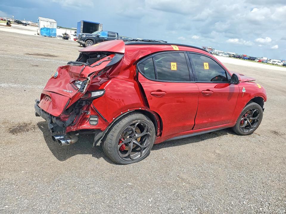 2018 Alfa romeo VIN ZASFAKEV2J7C18478 COPART salvage auction — ROLLOVER, Fl - Cert Of Title Slvg Rebuildable, sold $3,600 on 2026-08-10 (photo 3)