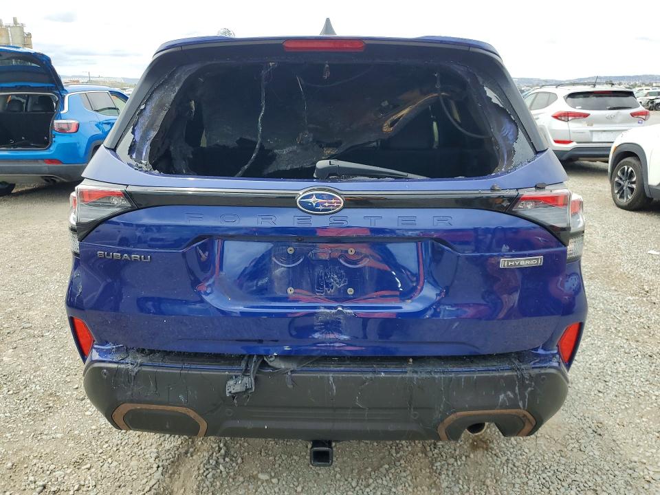 2025 Subaru Forester VIN JF2SLSJD4SH428771 COPART salvage auction — INTERIOR BURN, Ca - Salvage Certificate, sold $6,300 on 2026-07-24 (photo 6)