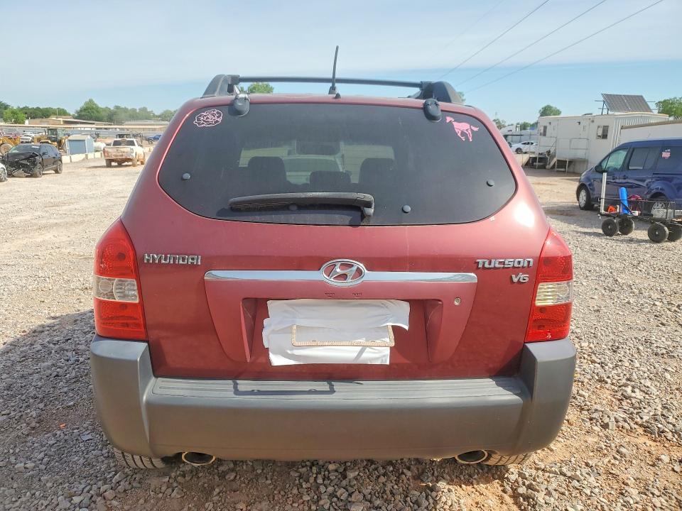 2005 Hyundai Tucson VIN KM8JN12D75U168466 COPART salvage auction — MINOR DENT/SCRATCHES, Ok - Certificate Of Title, sold $425 on 2026-07-02 (photo 6)