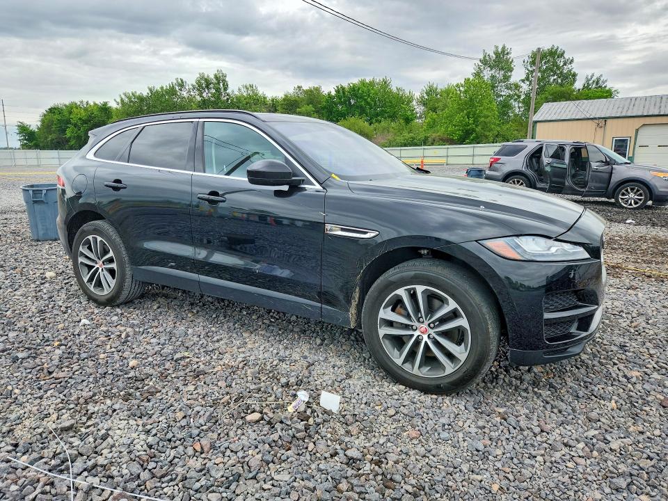 2017 Jaguar F-pace VIN SADCK2BV0HA070846 COPART salvage auction — FRONT END, Il - Salvage Certificate, sold $5,500 on 2026-08-03 (photo 4)