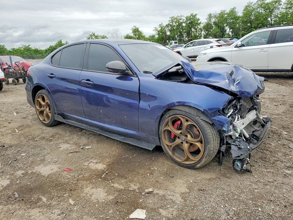 2019 Alfa romeo Giulia VIN ZARFANBN4K7616846 COPART salvage auction — FRONT END, Md - Cert Of Salvage > 75% Damage, sold $975 on 2026-07-28 (photo 4)