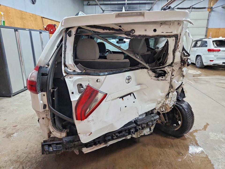 2020 Toyota Sienna VIN 5TDJZ3DC7LS229891 COPART salvage auction — REAR END, MI - CERTIFICATE OF TITLE, sold $2,950 on 2026-07-29 (photo 6)