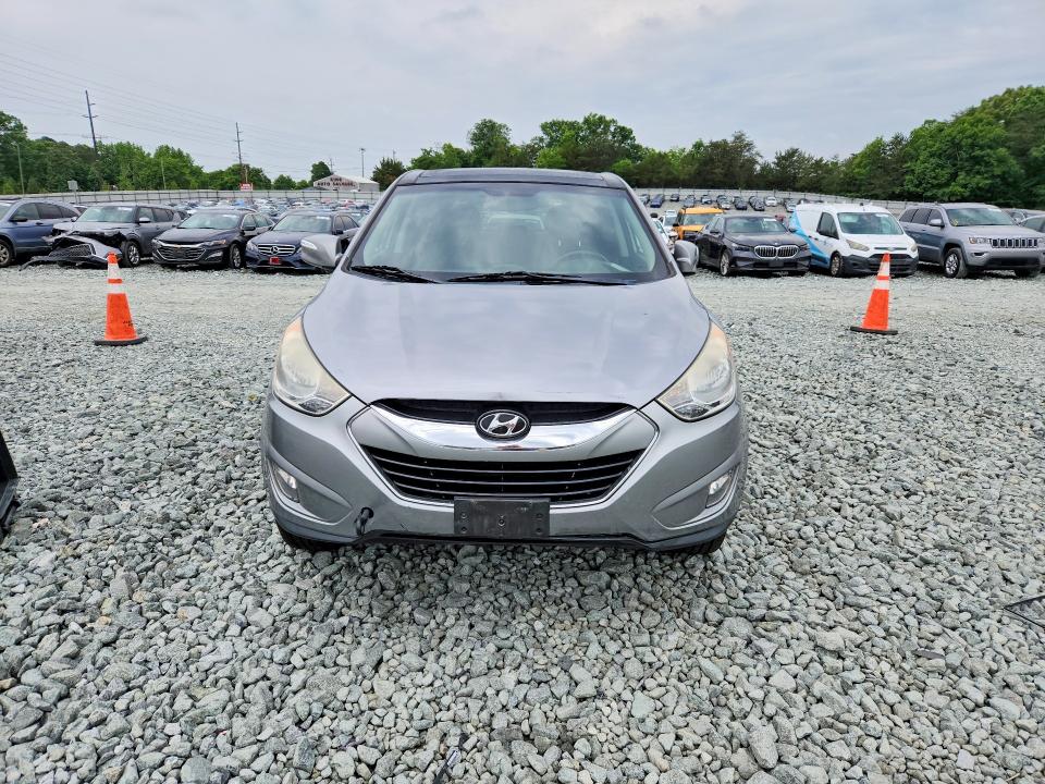 2012 Hyundai Tucson VIN KM8JU3ACXCU530875 COPART salvage auction — NORMAL WEAR, Ca - Dealer Only Clean Title, sold $150 on 2026-07-29 (photo 5)