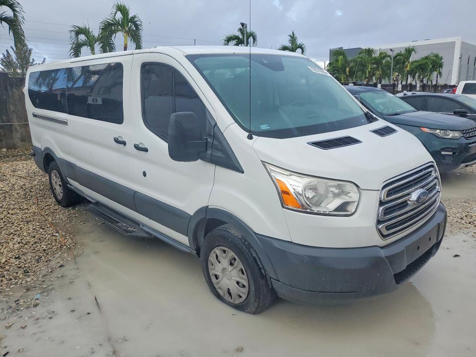 2017 Ford Transit VIN 1FBZX2YM2HKA84106 COPART salvage auction — MINOR DENT/SCRATCHES, Fl - Certificate Of Title, sold $4,100 on 2026-07-31 (photo 4)