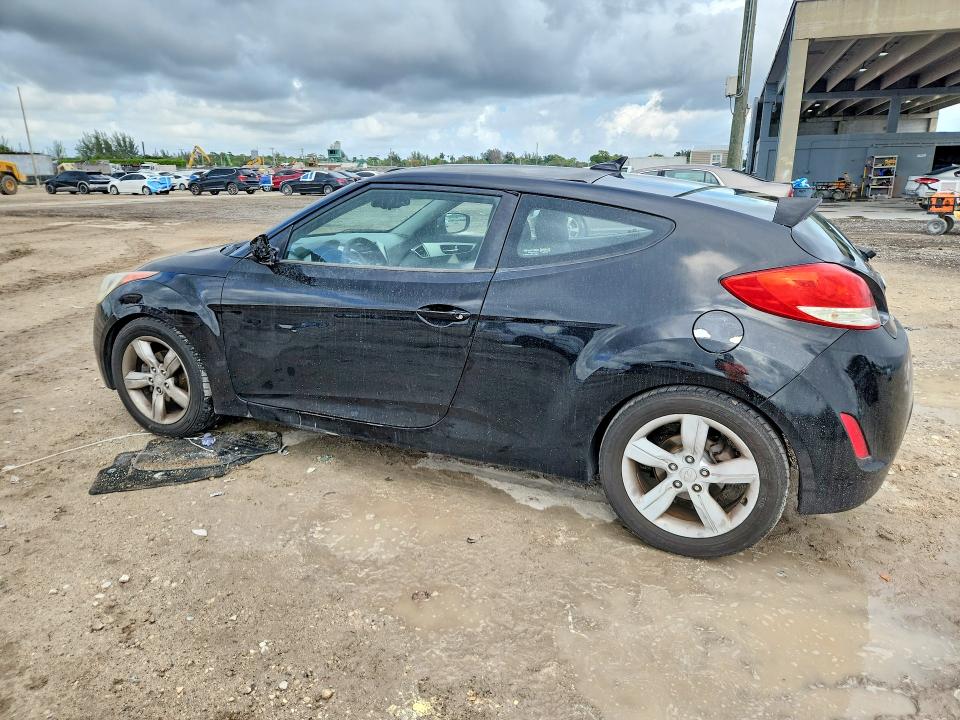2013 Hyundai VIN KMHTC6AD1DU088043 COPART salvage auction — SIDE, Fl - Cert Of Title Slvg Rebuildable, sold $425 on 2026-07-14 (photo 2)