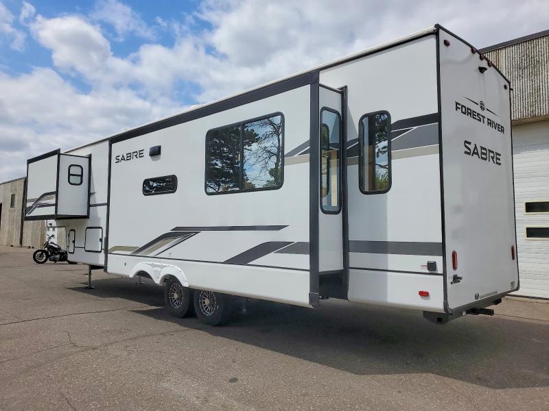 2026 Forest river Sabre VIN 5ZT3SRYB2T6116298 COPART salvage auction — SIDE, MN - CERT OF TITLE-SALVAGE, sold $27,500 on 2026-08-13 (photo 3)