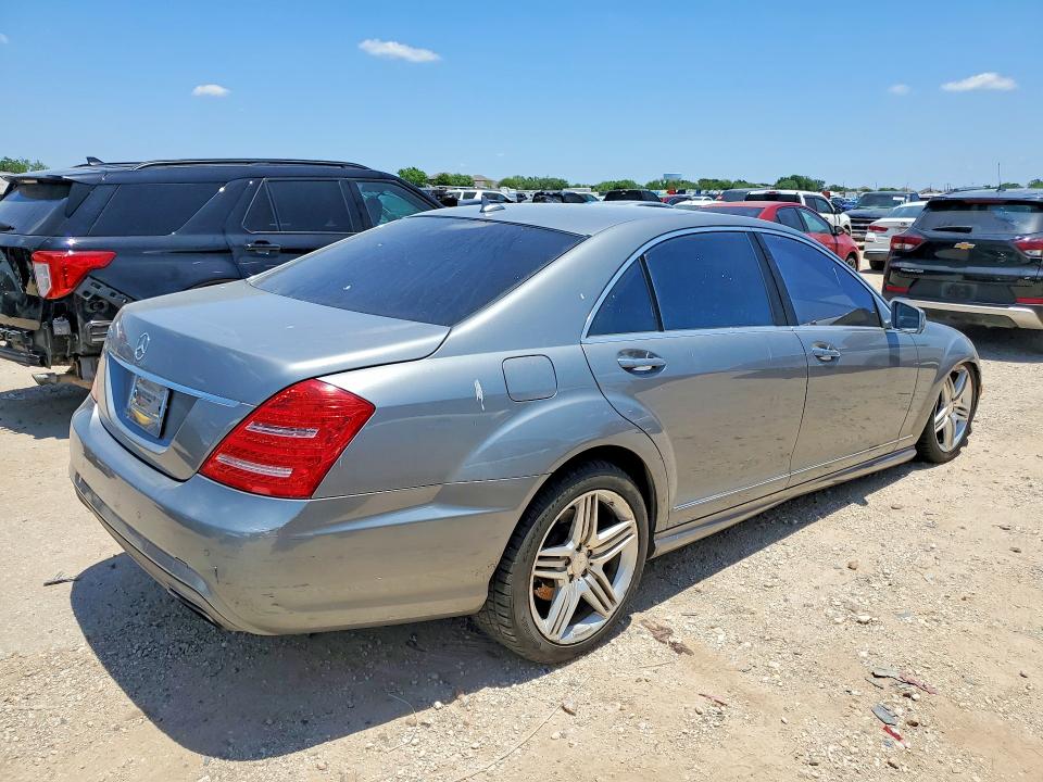2013 Mercedes-benz S class VIN WDDNG7DB7DA502774 COPART salvage auction — BURN, Tx - Salvage Vehicle Title, sold $1,100 on 2026-07-23 (photo 3)