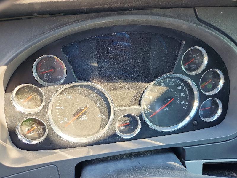 2021 Kenworth Construction VIN 1XKYD49X7MJ437478 COPART salvage auction — ALL OVER, PA - CERTIFICATE OF SALVAGE, sold $7,500 on 2026-07-16 (photo 8)