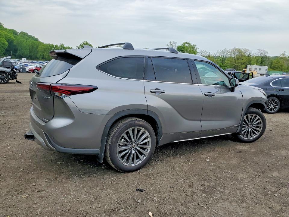 2025 Toyota Highlander hybrid VIN 5TDKBRCH5SS662035 COPART salvage auction — FRONT END, Ny - Mv-907A Salvage Certificate, sold $23,700 on 2026-07-07 (photo 3)