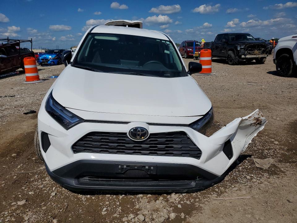 2024 Toyota Rav 4 VIN 2T3H1RFV9RW307344 COPART salvage auction — SIDE, TX - SALVAGE VEHICLE TITLE, sold $8,200 on 2026-07-02 (photo 5)