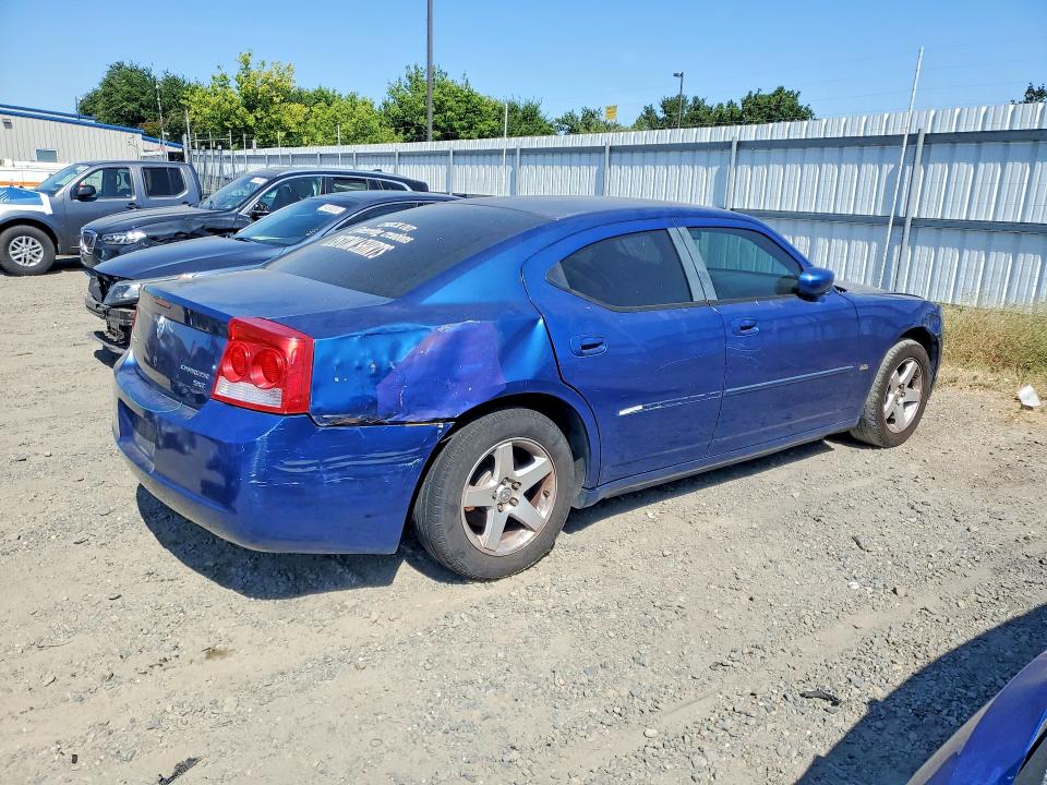 2010 Dodge Charger VIN 2B3CA3CV4AH152591 COPART salvage auction — NORMAL WEAR, CA - DIS/DLR/EXP APP FOR DUP CLEAN, sold $10 on 2026-07-09 (photo 3)