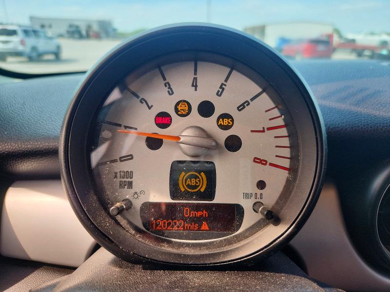 2013 Mini VIN WMWSU3C50DT371957 COPART salvage auction — SIDE, Tx - Salvage Vehicle Title, sold $550 on 2026-07-06 (photo 9)