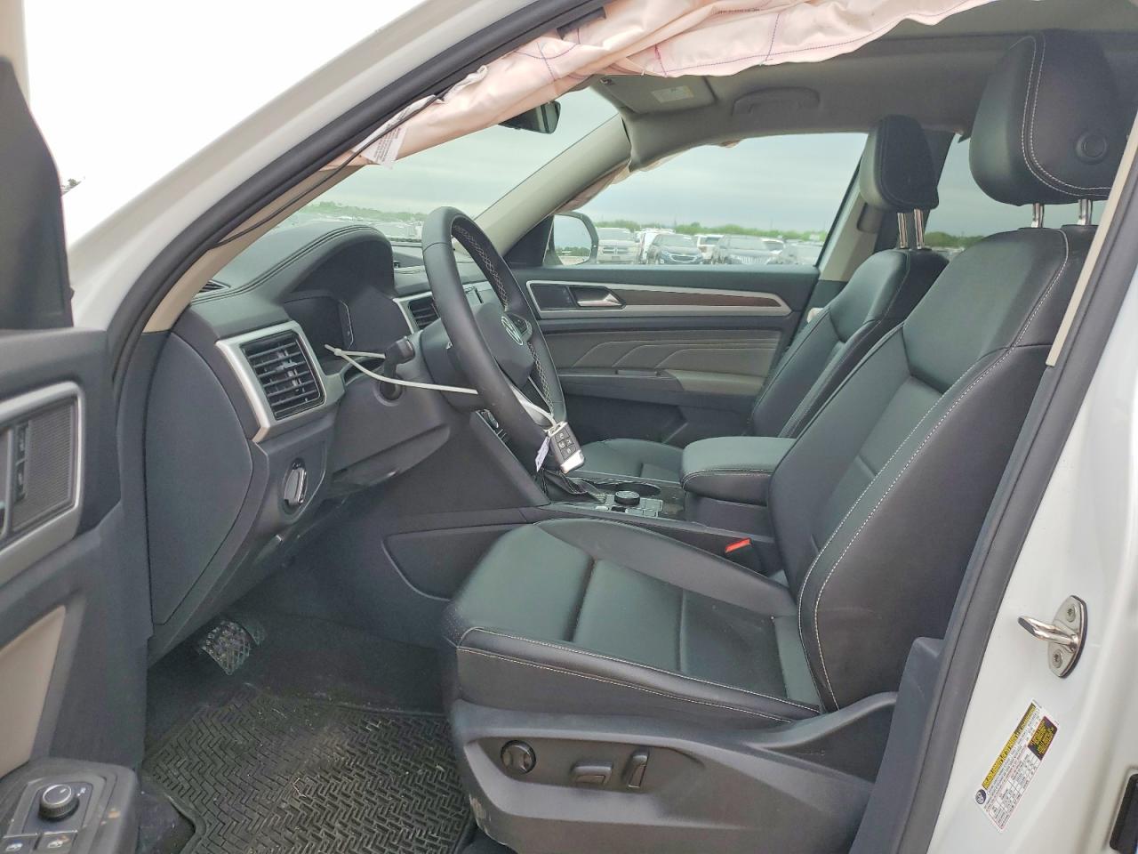 2023 Volkswagen Atlas VIN 1V2KR2CA9PC551517 COPART salvage auction — Side, TX - SALVAGE VEHICLE TITLE, sold $9,600 on 2026-07-09 (photo 7)