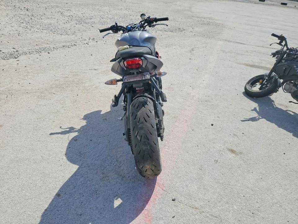2014 Triumph motorcycle Street VIN SMTL03NE6ET656889 COPART salvage auction — ALL OVER, TX - SALVAGE VEHICLE TITLE, sold $250 on 2026-07-30 (photo 4)