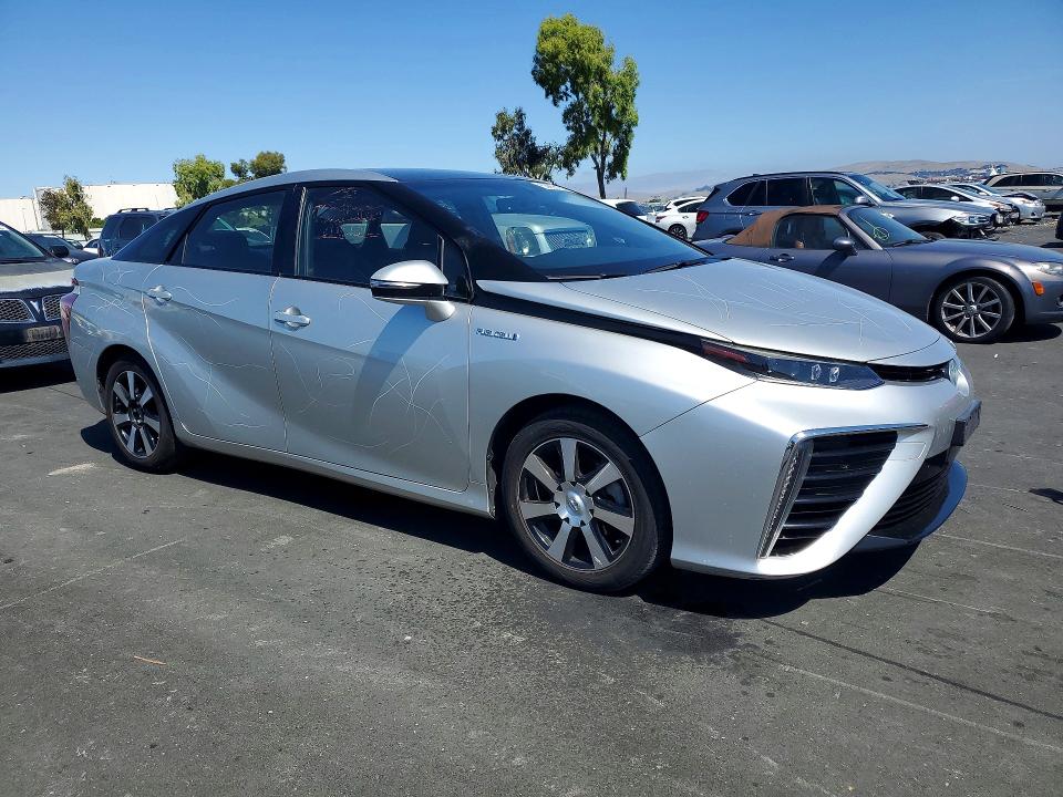 2017 Toyota Mirai VIN JTDBVRBD4HA003696 COPART salvage auction — VANDALISM, Ca - Salvage Certificate, sold $675 on 2026-07-13 (photo 4)