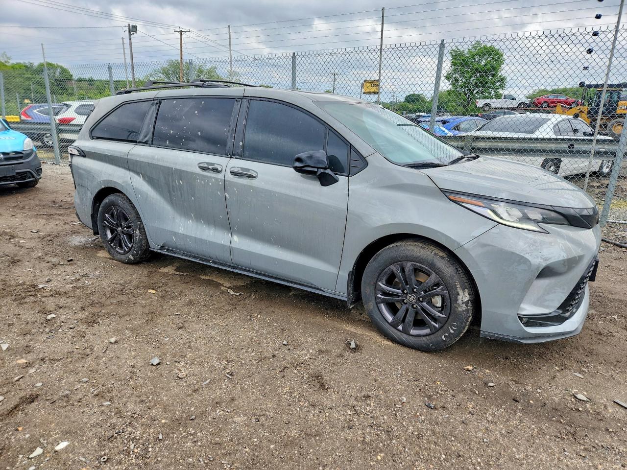 2025 Toyota Sienna VIN 5TDDSKFC0SS171081 COPART salvage auction — Burn, MD - CERT OF SALVAGE > 75% DAMAGE, sold $32,250 on 2026-06-30 (photo 4)