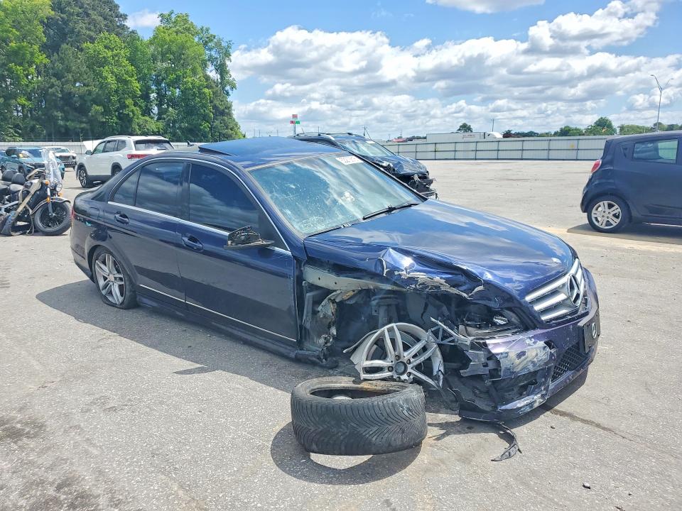 2012 Mercedes-benz C-klasse VIN WDDGF8BB7CR205976 COPART salvage auction — FRONT END, Nc - Salvage Certificate Of Title, sold $425 on 2026-07-16 (photo 4)