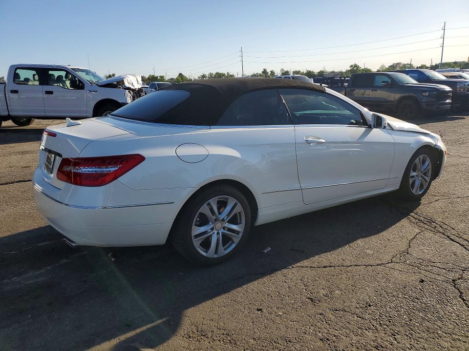2011 Mercedes-benz E-klasse VIN WDDKK5GF3BF060046 COPART salvage auction — FRONT END, Co - Public - Salvage Title, sold $775 on 2026-08-11 (photo 3)