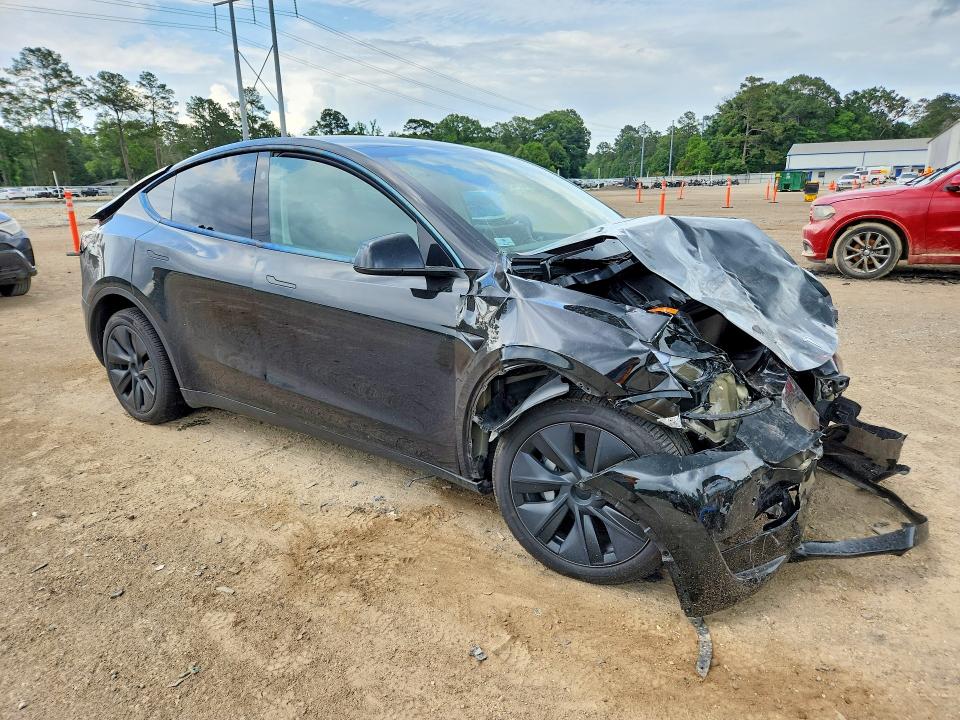 2025 Tesla Model y VIN 7SAYGDEE2SA367870 COPART salvage auction — FRONT END, La - Cert Of Title-Salvage, sold $7,400 on 2026-07-14 (photo 4)