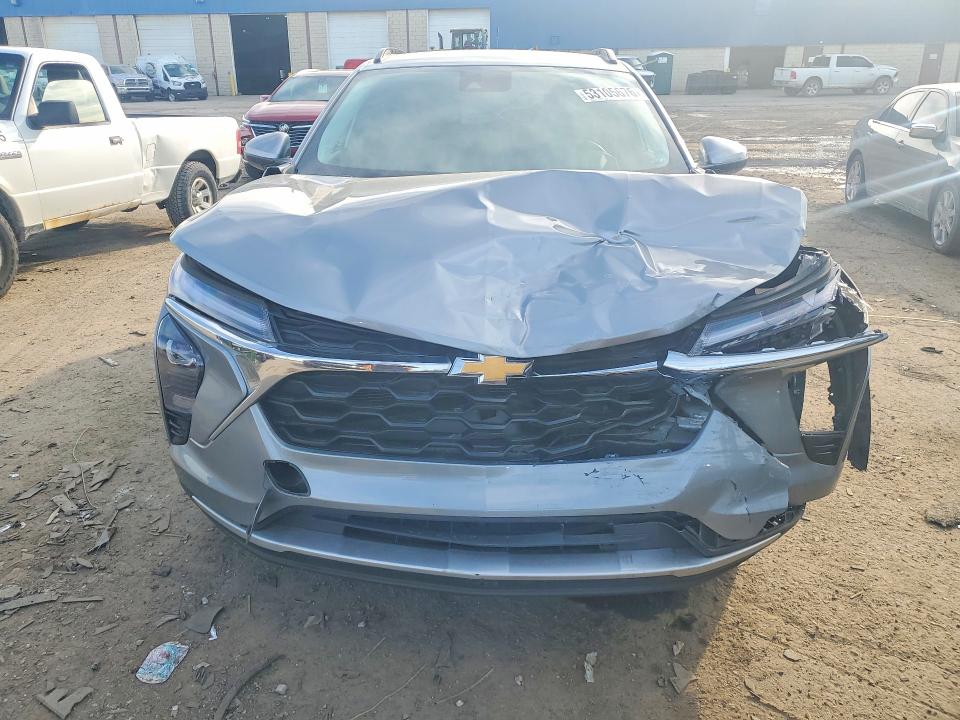 2025 Chevrolet Trax VIN KL77LHEP1SC039592 COPART salvage auction — FRONT END, Mi - Scrap Certificate Of Title, sold $3,650 on 2026-07-10 (photo 5)