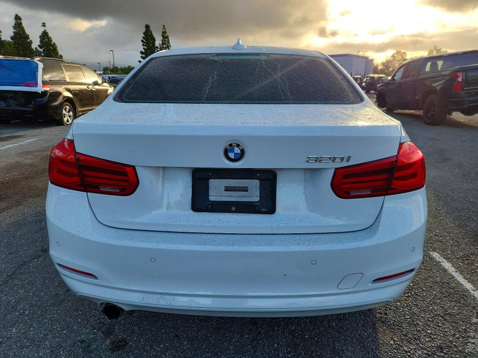 2017 BMW 3er VIN WBA8E1G38HNU18618 COPART salvage auction — FRONT END, Ca - Salvage Certificate, sold $825 on 2026-07-28 (photo 6)