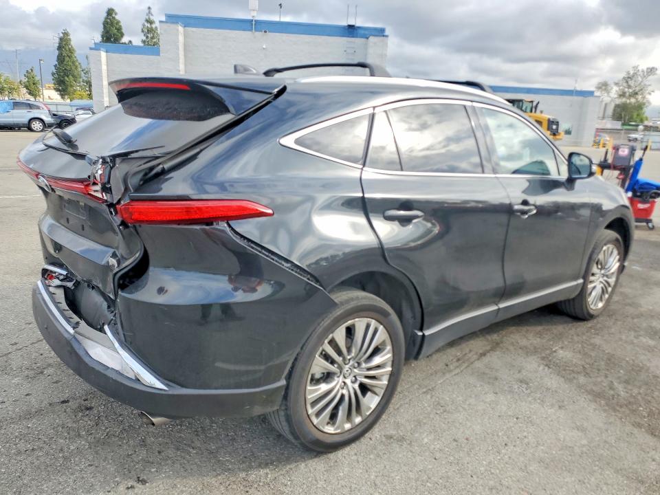 2024 Toyota Venza VIN JTEAAAAH6RJ156042 COPART salvage auction — REAR END, Ca - Salvage Certificate, sold $9,900 on 2026-07-30 (photo 3)